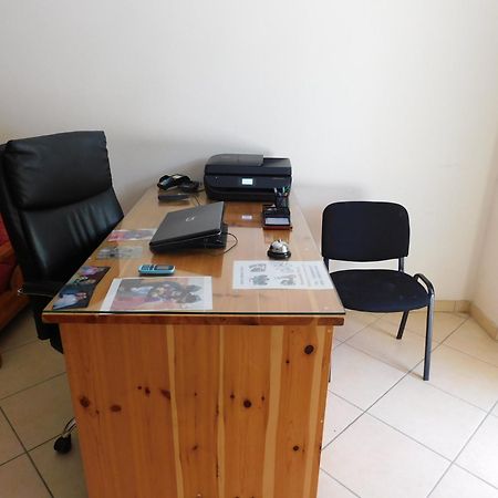 شقة To Spiti Tis Eirinis Poros Town المظهر الخارجي الصورة