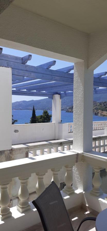 شقة To Spiti Tis Eirinis Poros Town المظهر الخارجي الصورة