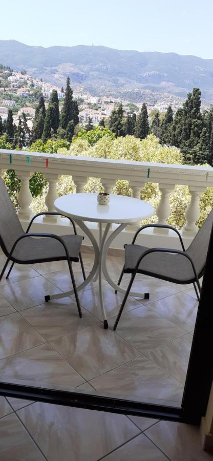 شقة To Spiti Tis Eirinis Poros Town المظهر الخارجي الصورة