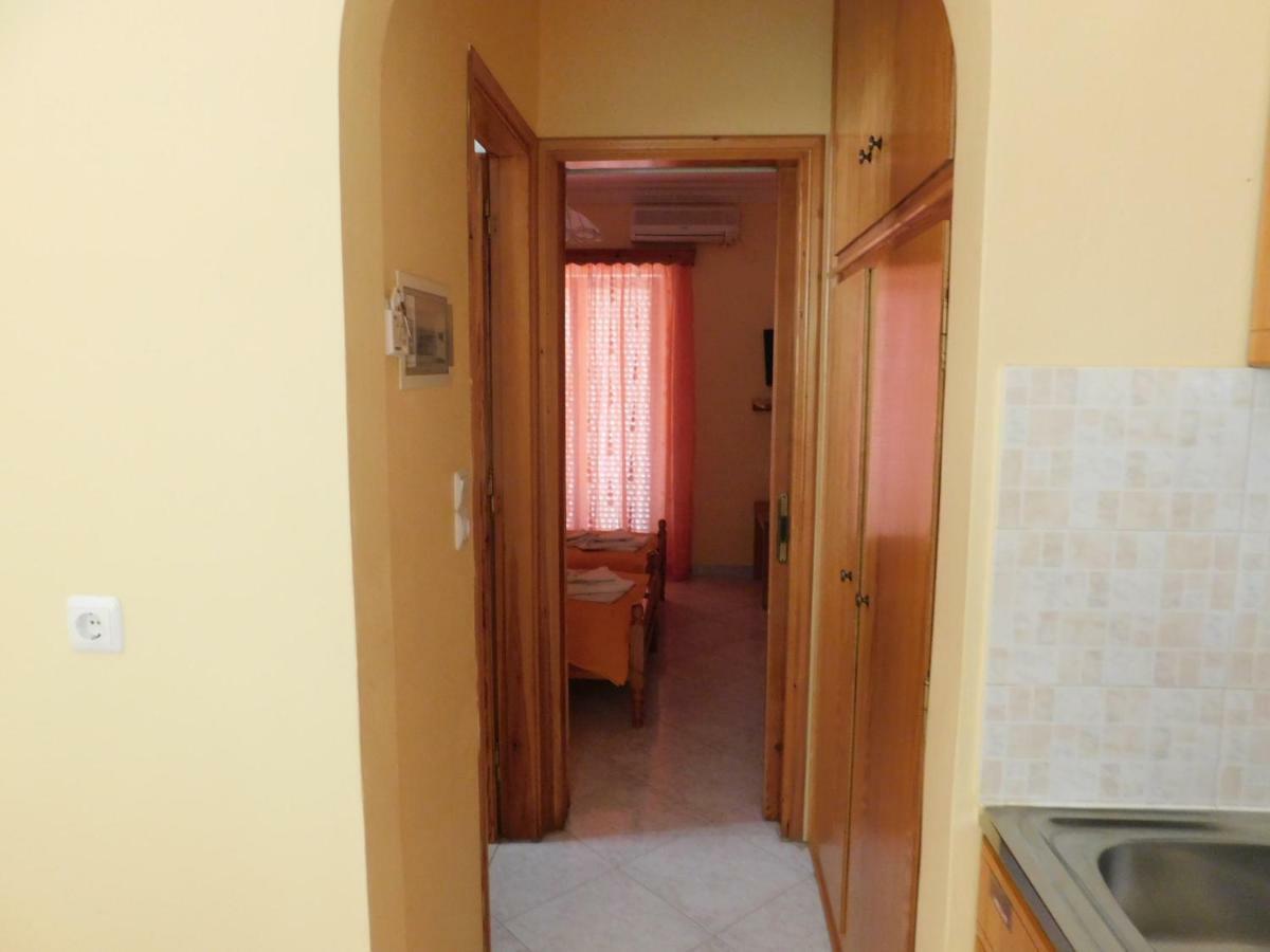 شقة To Spiti Tis Eirinis Poros Town المظهر الخارجي الصورة