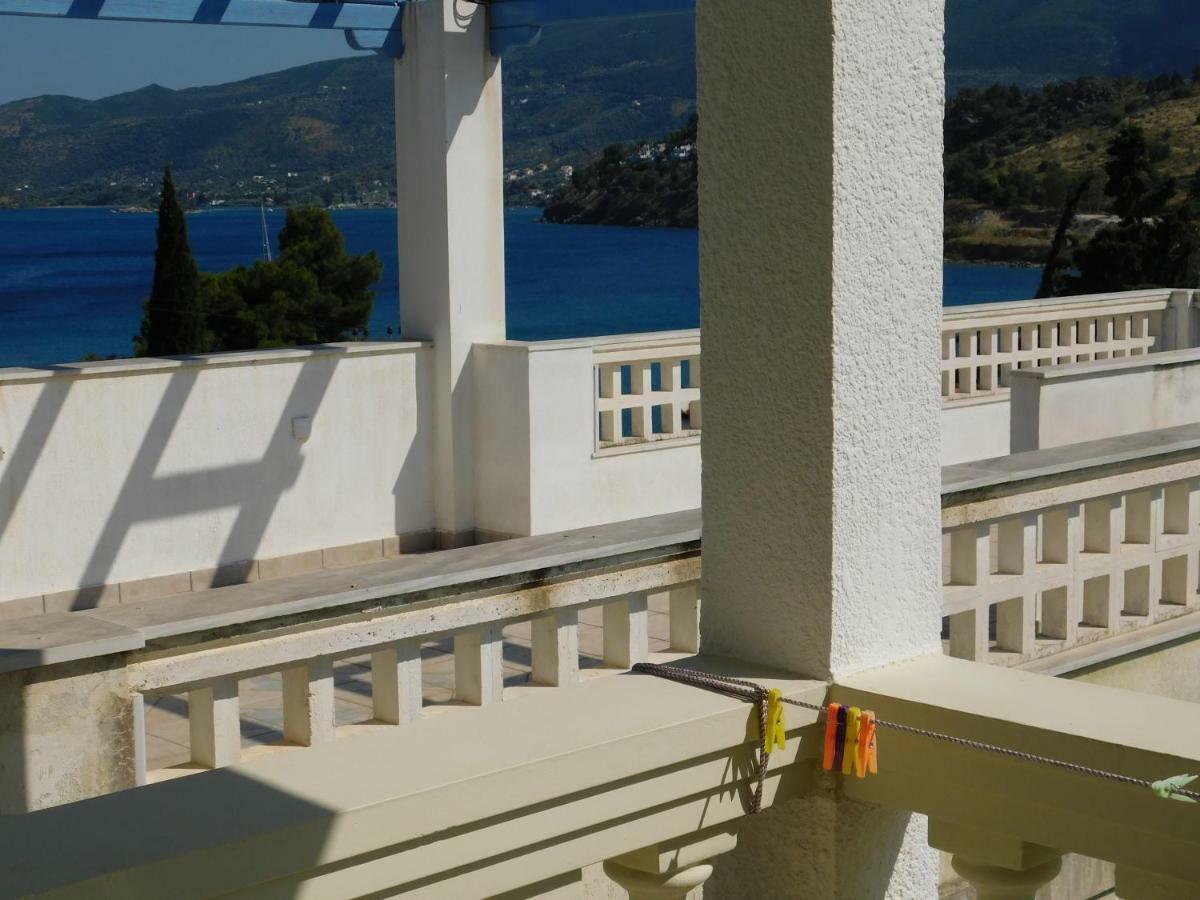 شقة To Spiti Tis Eirinis Poros Town المظهر الخارجي الصورة